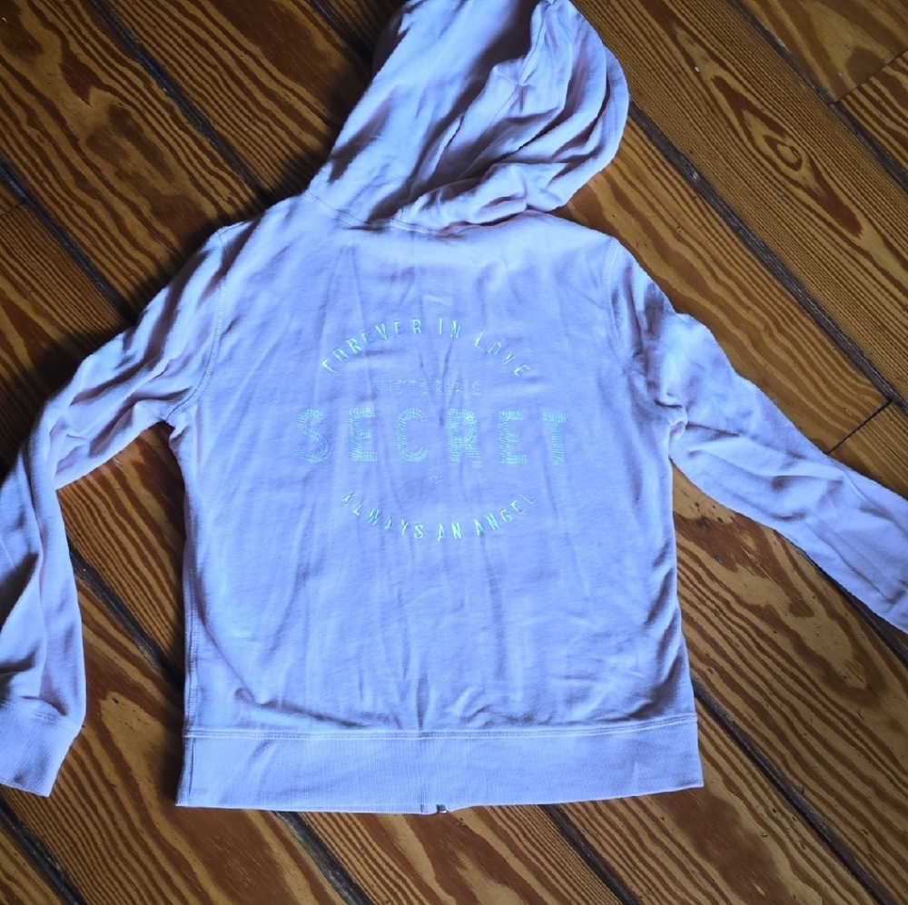 Victoria's Secret Pink Graphic Top